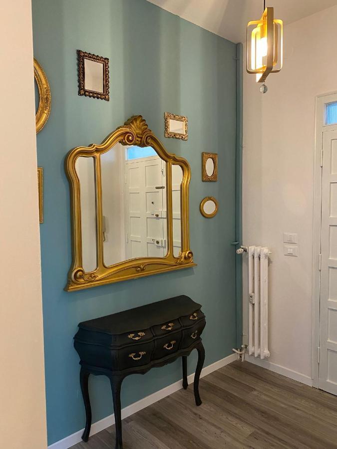 Aurora Flowers - Two Rooms And Free Parking Near Center And Train Station Модена Екстериор снимка