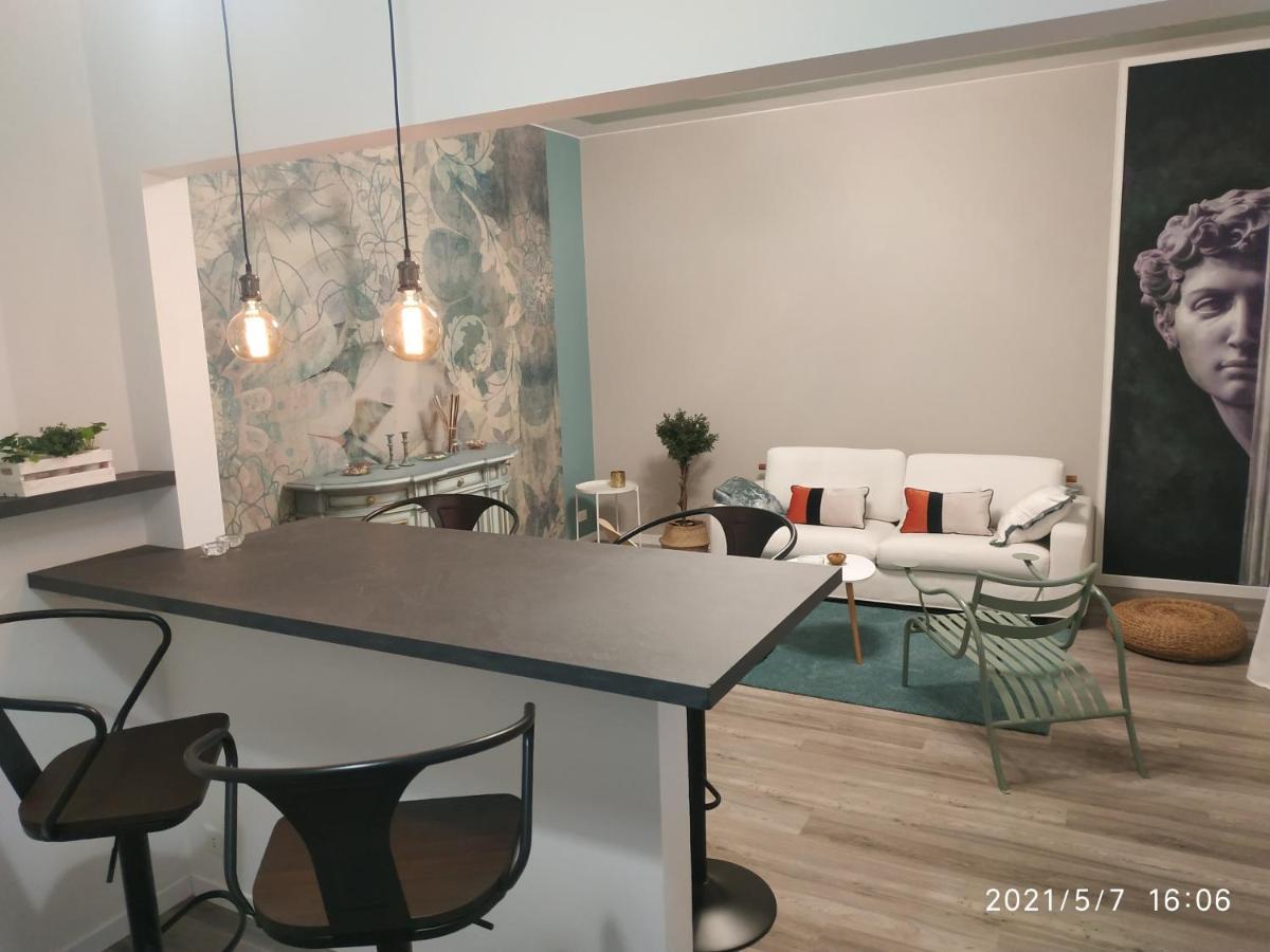 Aurora Flowers - Two Rooms And Free Parking Near Center And Train Station Модена Екстериор снимка